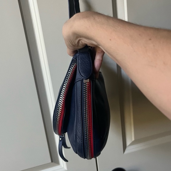 Vince Camuto Handbags - Like New Vince Camuto Navy Crossbody bag with red accents
